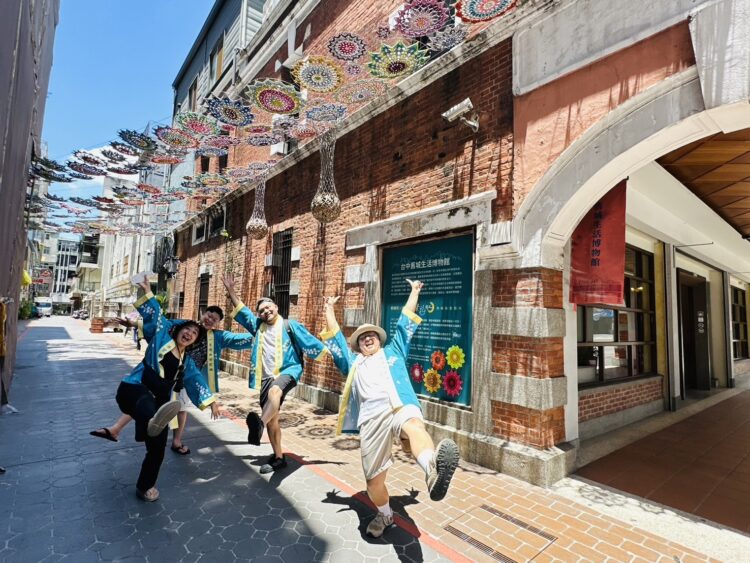 跟著日本網紅低碳旅行-探索台中魅力與美食