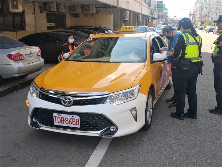 暑假安心搭小黃出遊-中市交通局加強跳表收費稽查為乘客把關