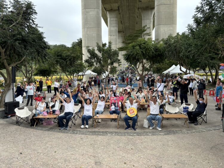 黃金稻浪賞心悅目！大甲溪畔公園親子共享野餐時光