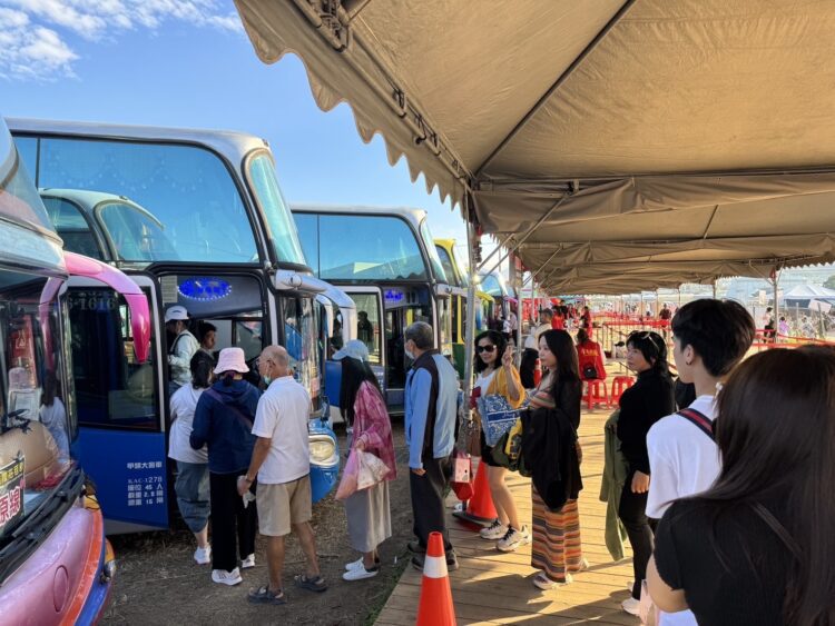 新社花海倒數黃金週末-中市交通局加碼接駁車免費搭