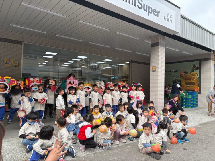 中市大肚幼兒園舞獅踩街入社區！感受節慶文化魅力為3月招生暖身